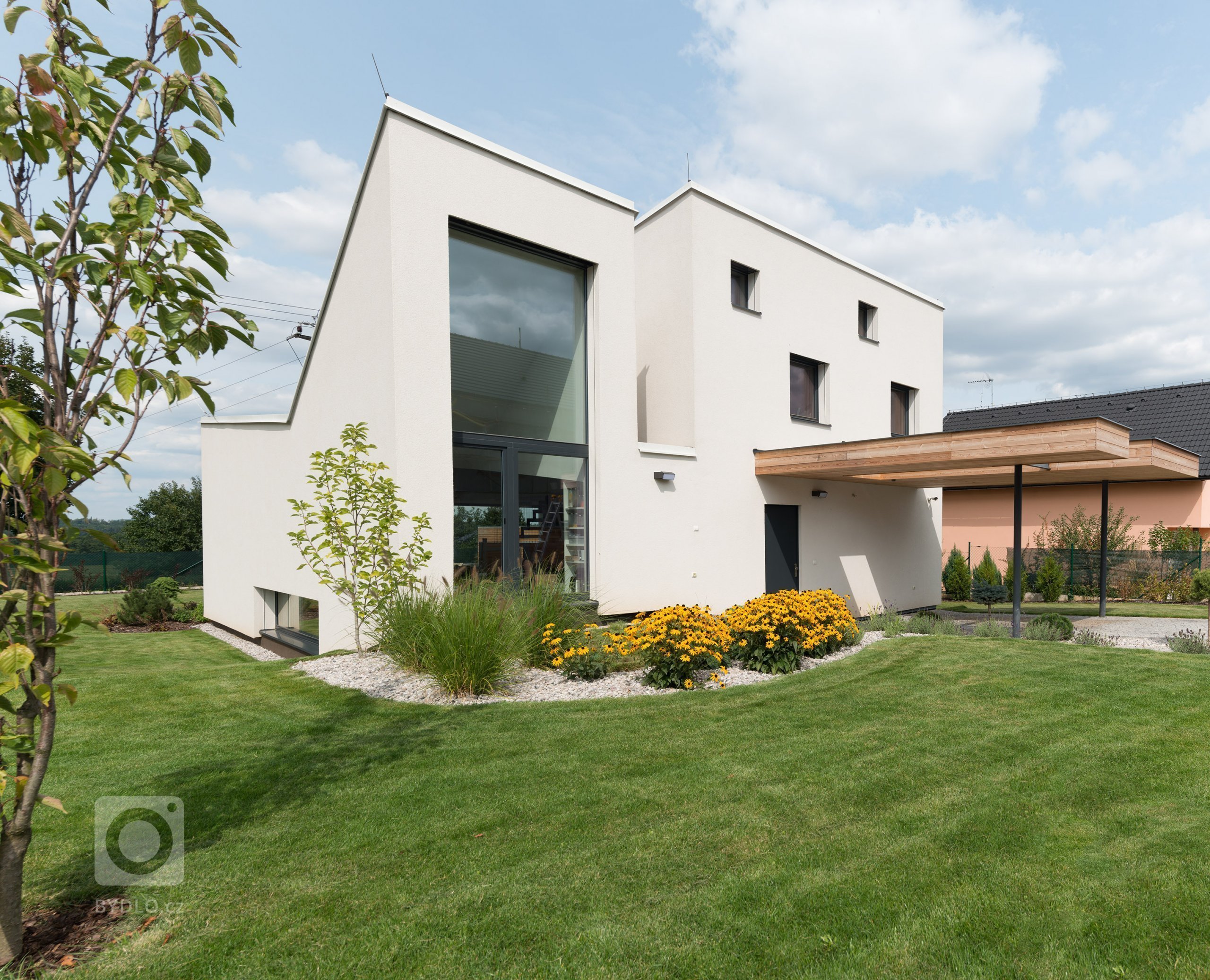 Lorem ipsum&nbsp;(zkráceně&nbsp;lipsum) je označení pro standardní pseudolatinský text užívaný v grafickém designu a navrhování jako&nbsp;demonstrativní…