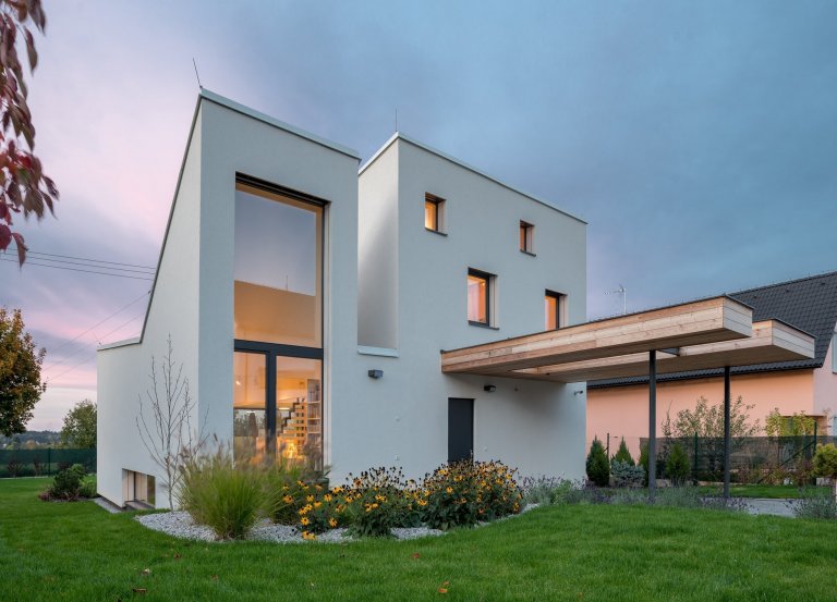 Lorem ipsum&nbsp;(zkráceně&nbsp;lipsum) je označení pro standardní pseudolatinský text užívaný v grafickém designu a navrhování jako&nbsp;demonstrativní…