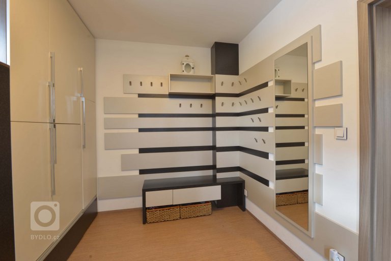 add picture to album