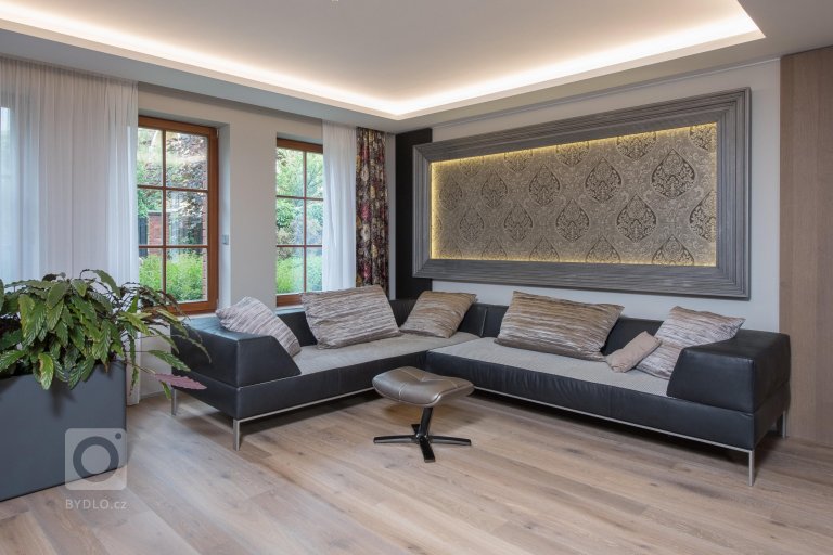 add picture to album