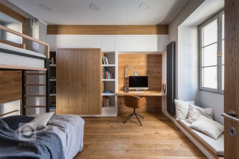 add picture to album