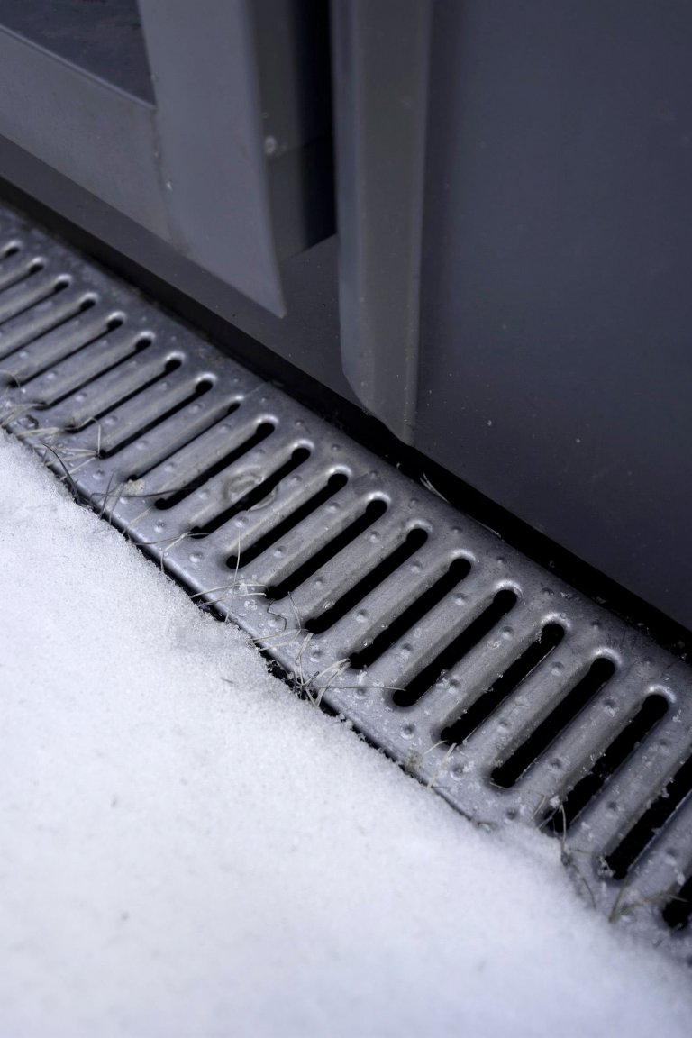 Dům propojený lesem