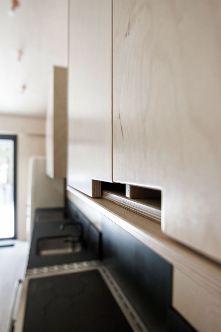 Dům propojený lesem