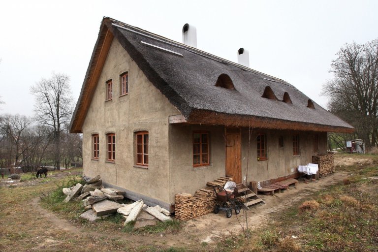 Nízkoenergetický dům ze slámy