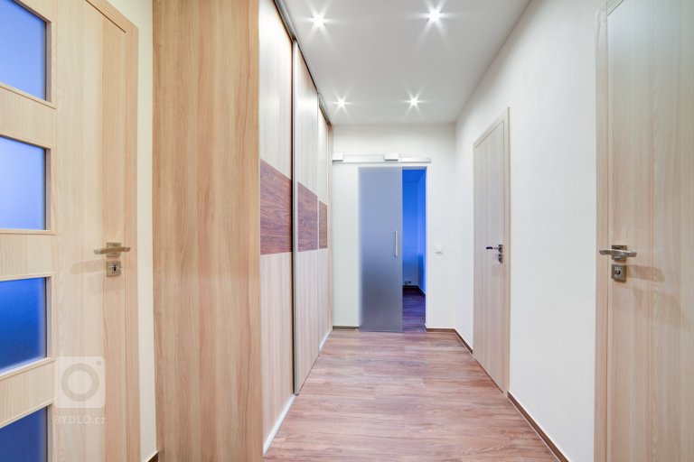 add picture to album