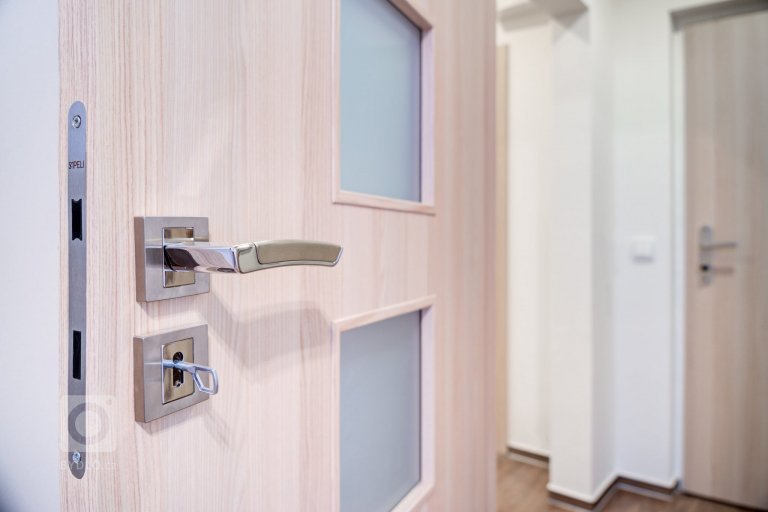 add picture to album