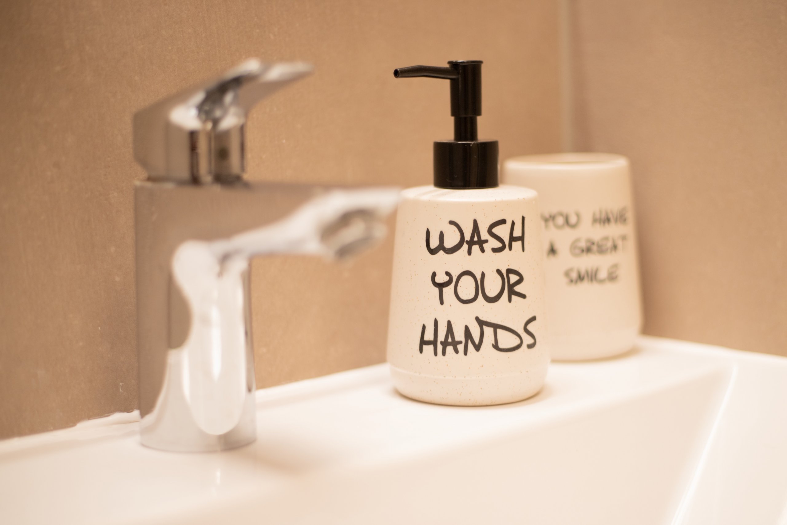 Rekonstrukce malé koupelny byla součásti kompletní rekonstrukce bytu 4+kk na 5+kk. Díky návrhu funkčního nábytku jsem dosáhla nejen estetického efektu ale i…