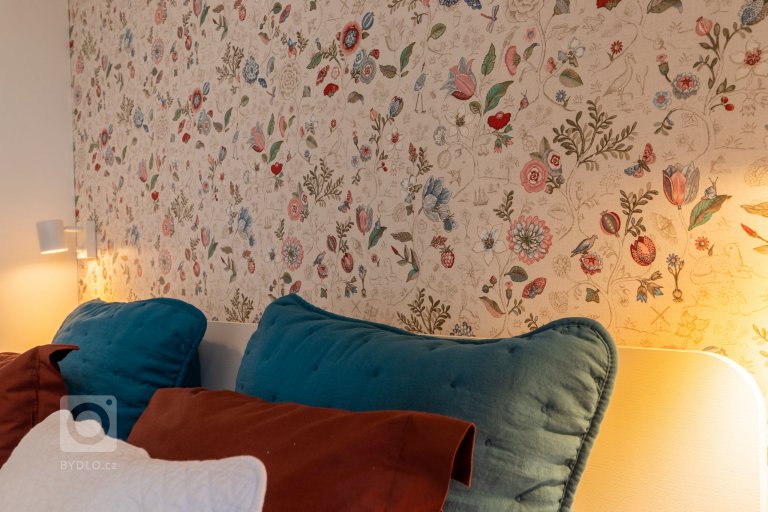 add picture to album