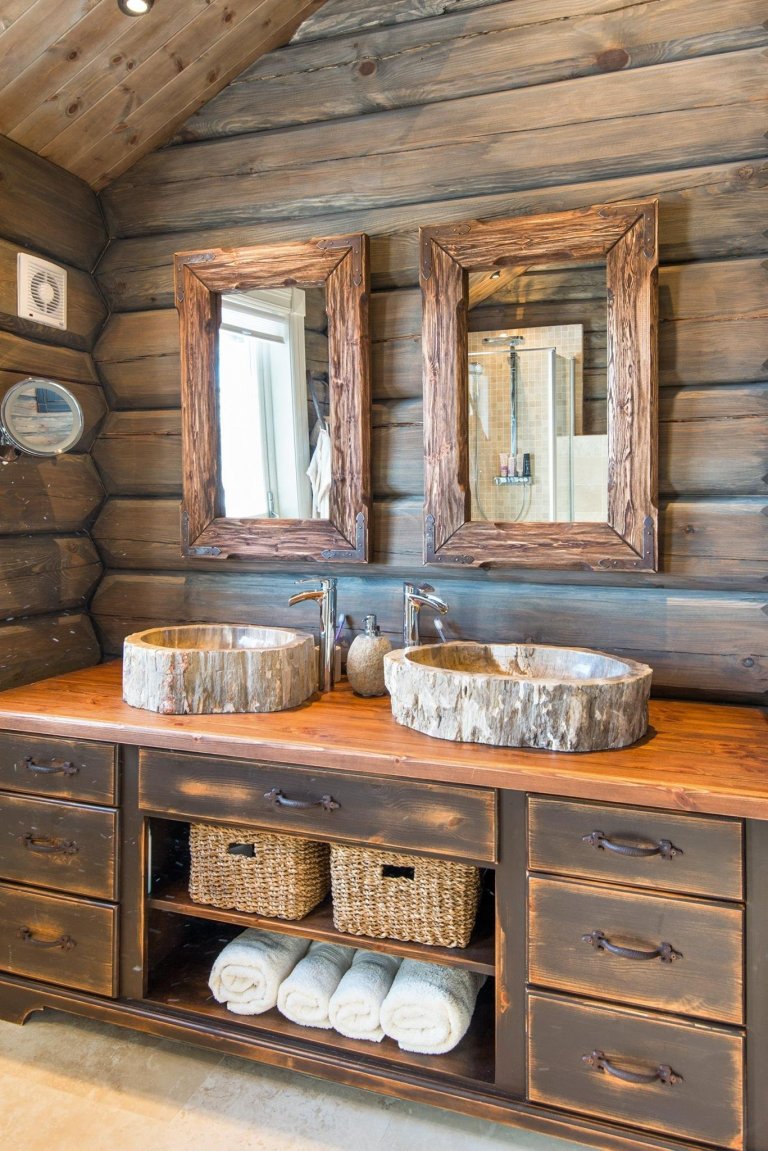 Norský srub v horách