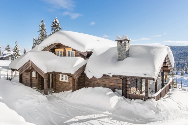 Norský srub v horách