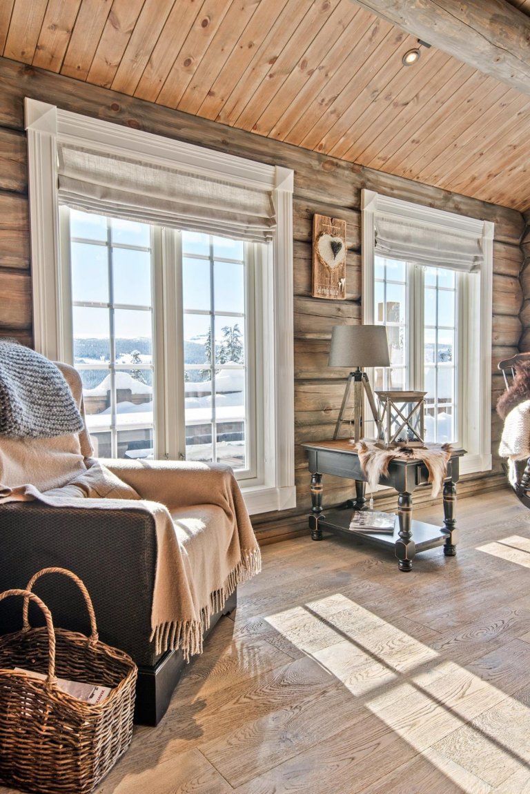 Norský srub v horách