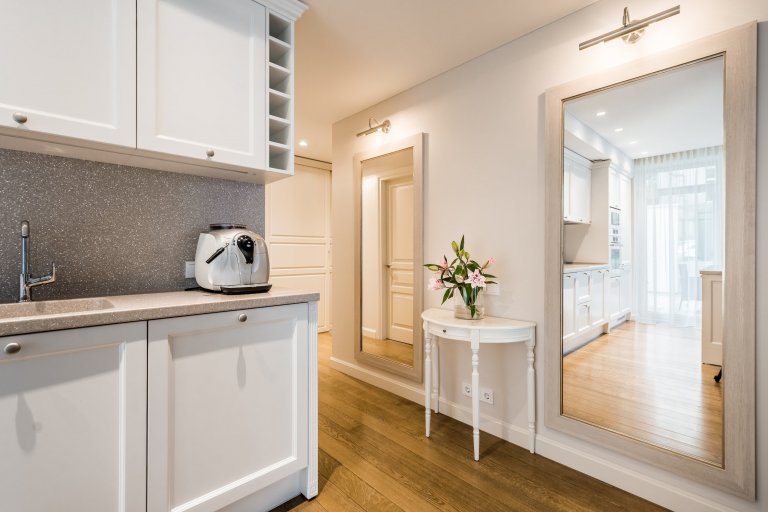 Rustikální interiér v bílé