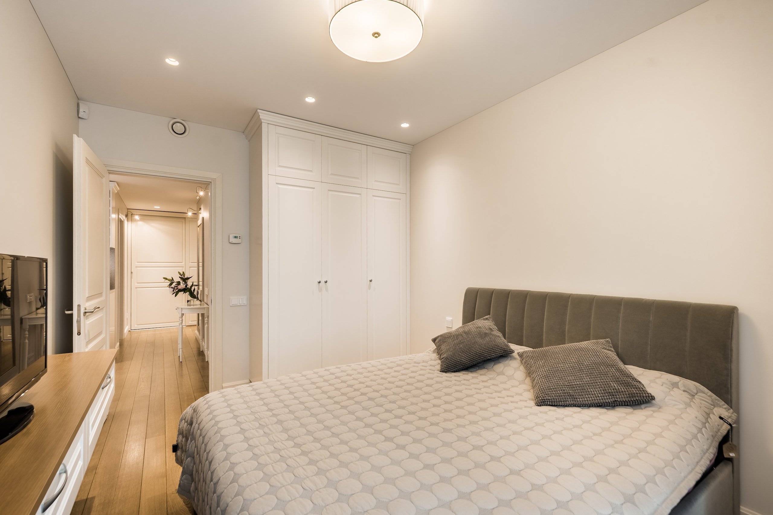 Rustikální interiér v bílé