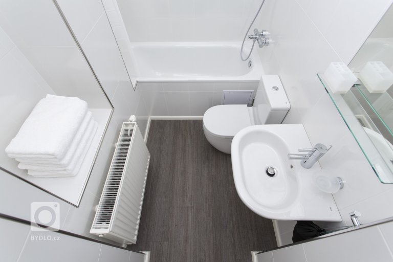 add picture to album