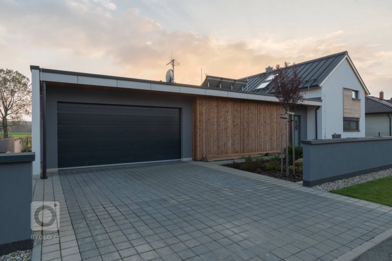 add picture to album