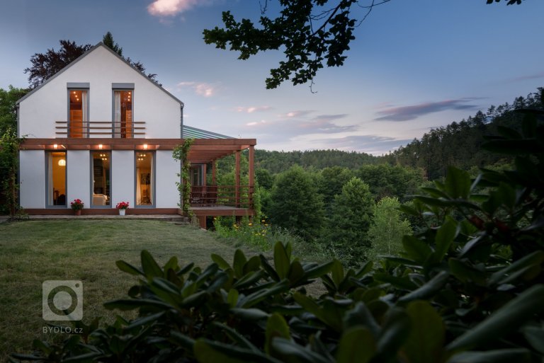 add picture to album