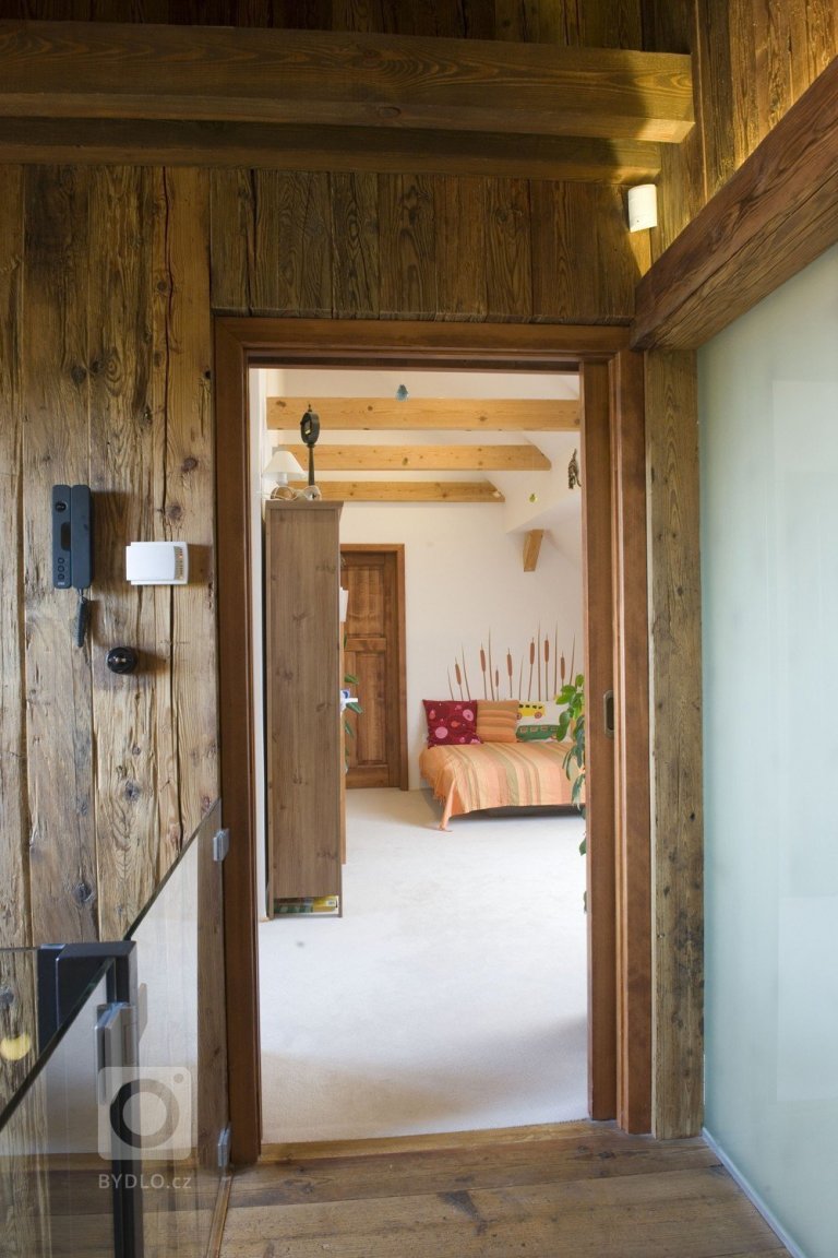 .....opouštíme pokoj pro hosty