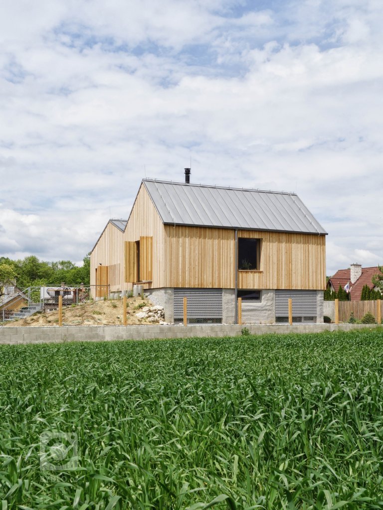 add picture to album