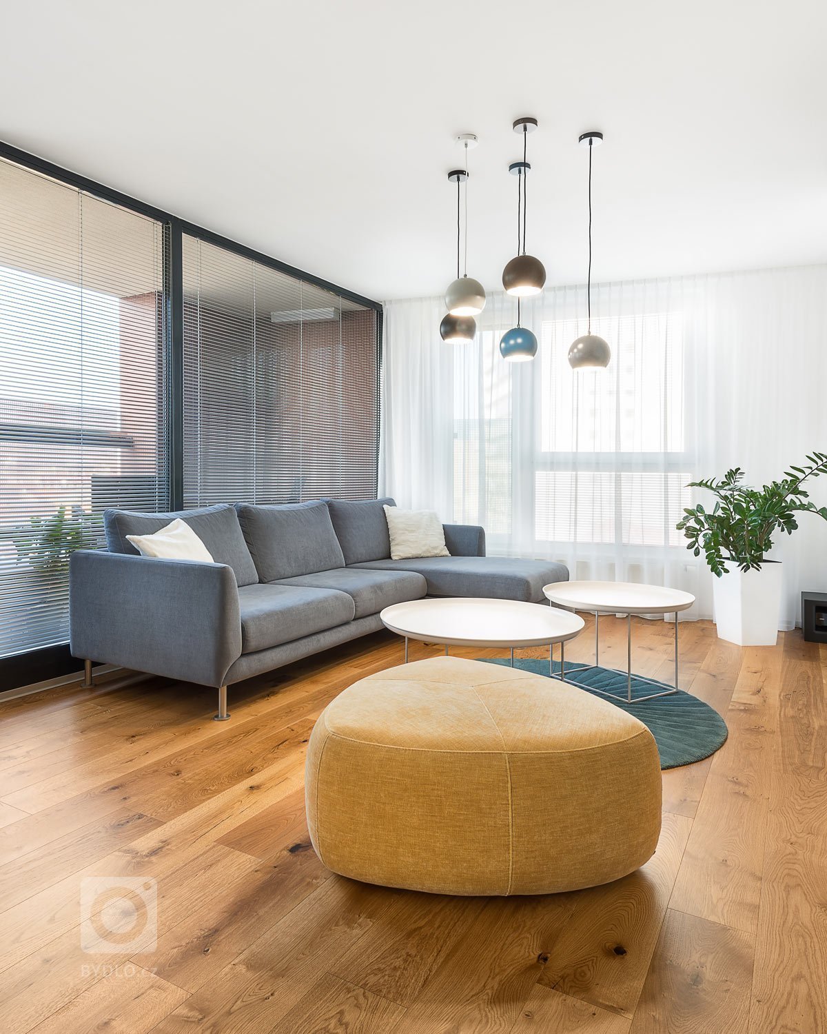 Návrh a&nbsp;realizácia štvorizbového bytu v&nbsp;bratislavskej novostavbe prebiehala vo&nbsp;veľmi príjemnej atmosfére. Majitelia obľubujú krásny a&nbsp…