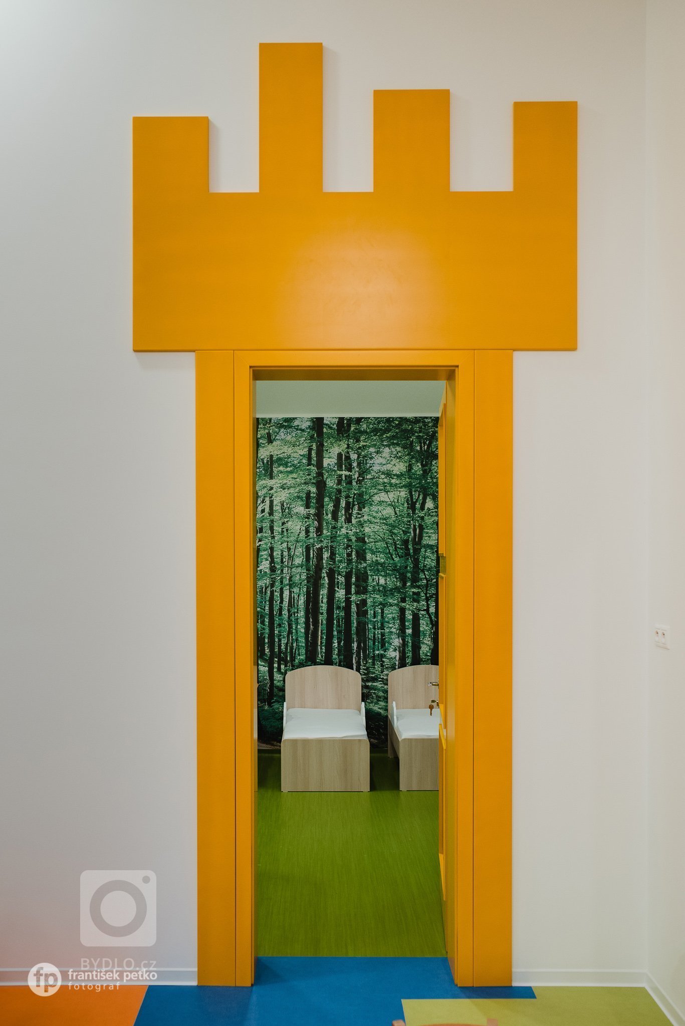 Máme veľkú radosť, že projekt novostavby detských jaslí v obci Predmier, okres Bytča dosiahol svoju reálnu podobu. Nahliadnite do čistých a útulných priestorov…