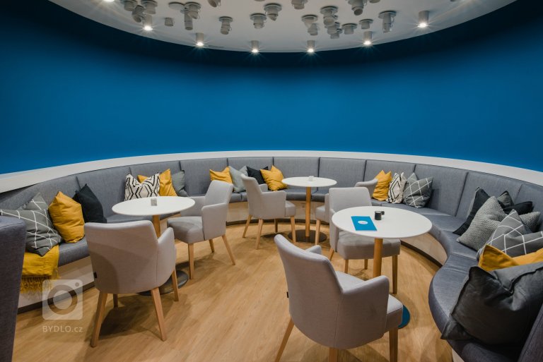 add picture to album