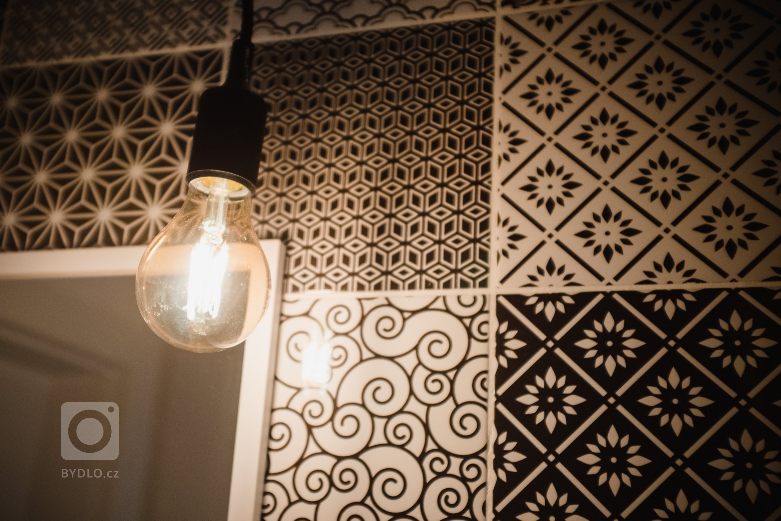 Cieľom bolo vytvoriť jedinečný a&nbsp;originálny interiér kaviarne v&nbsp;škandinávskom štýle podľa požiadaviek investorov s&nbsp;použitím modrej petrolejovej…