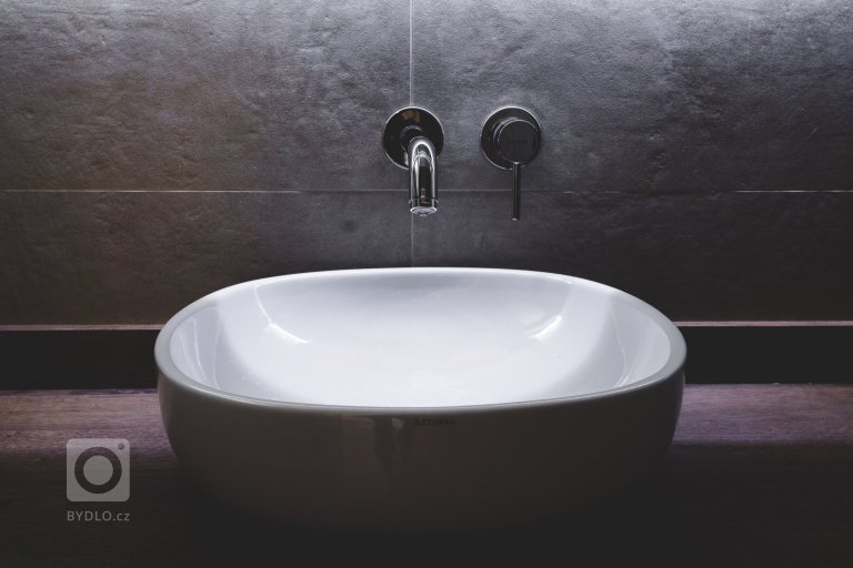 add picture to album