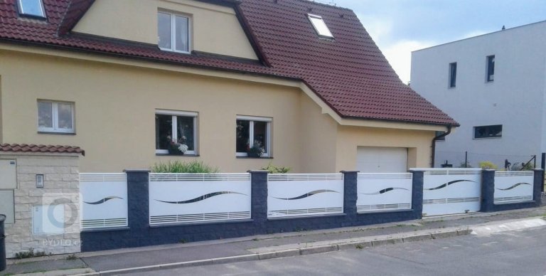 add picture to album