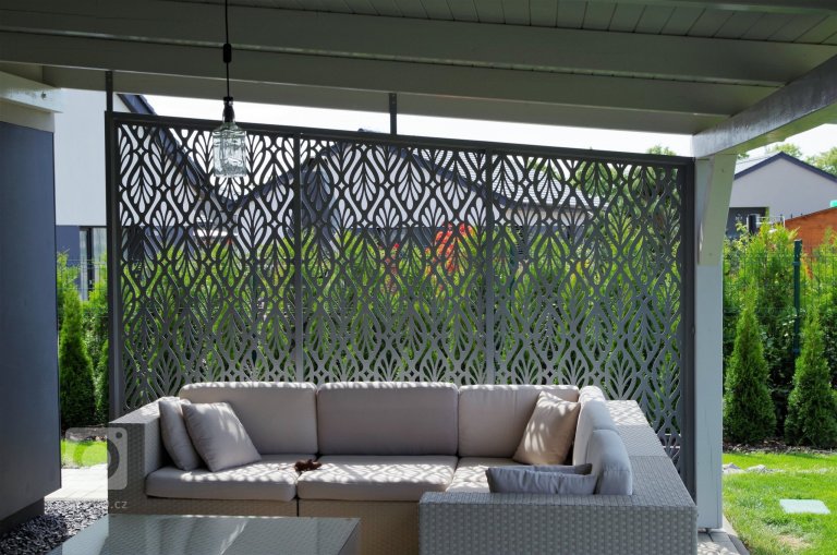 add picture to album