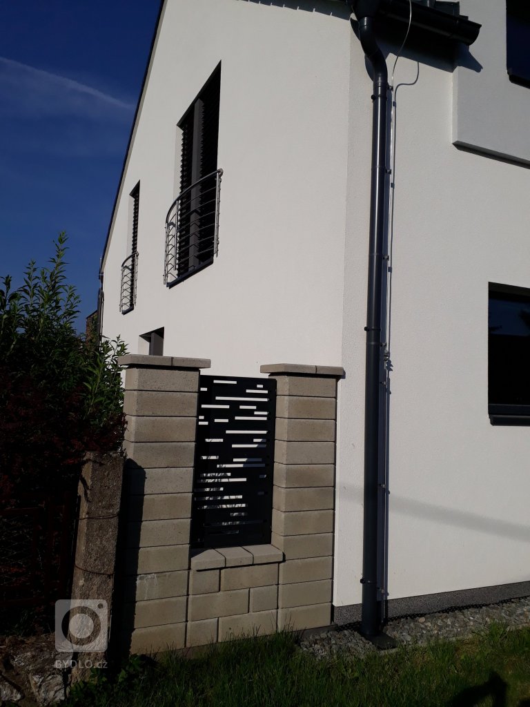 add picture to album