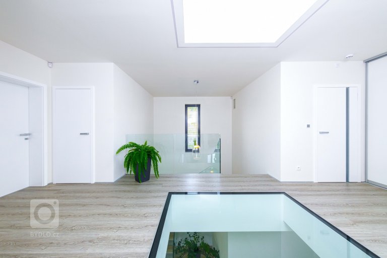 add picture to album