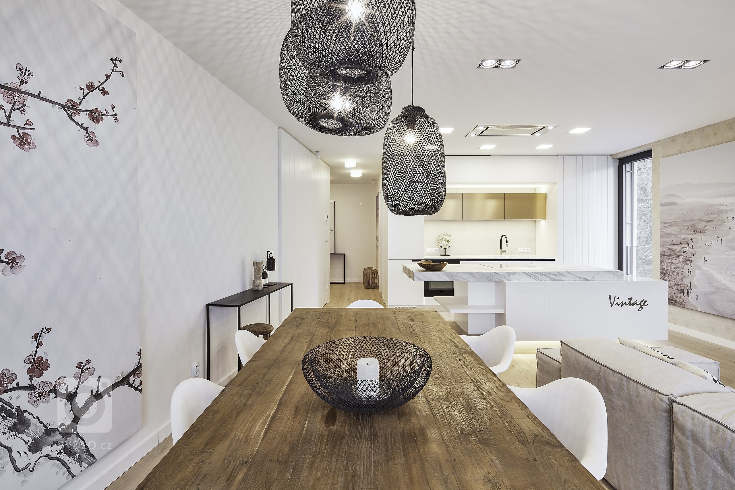 Byt v Barrandovských zahradách

Tentokrát šlo o to získat bydlení ve městě, co nejlepší možné místo. Takový byt, útočiště když chcete být chvilku sami nebo…