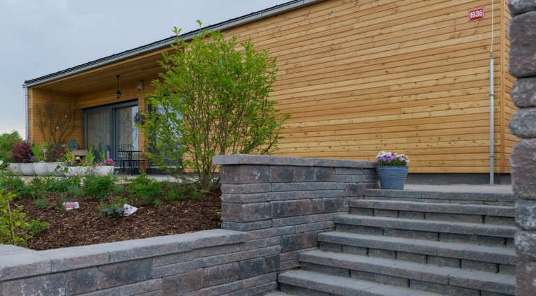 Moderní přízemní bungalov Perseus 120 má zcela&nbsp;netradiční architekturu. Tento dům osloví toho, kdo chce být výjimečný. Přízemní&nbsp;bungalov&nbsp;Perseus…