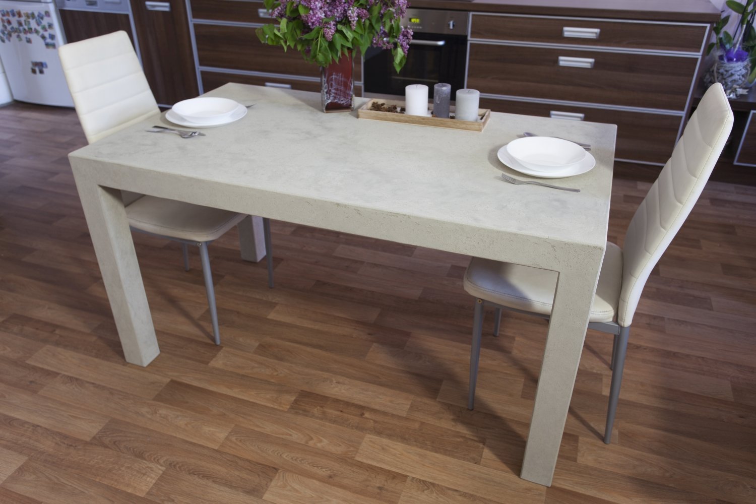 Forgood - stěrkovaný nábytek - byt UL