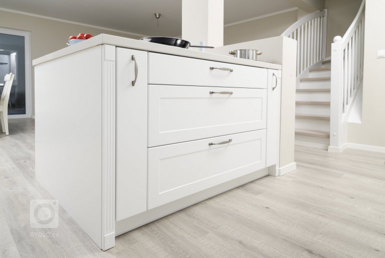 add picture to album