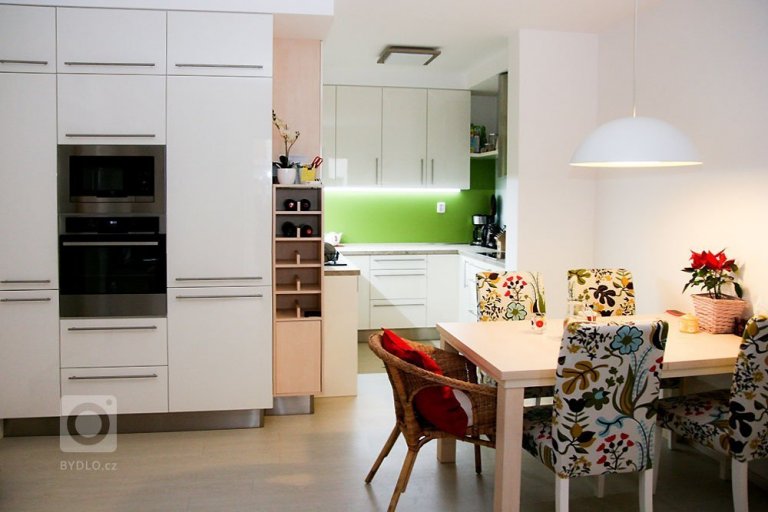 add picture to album