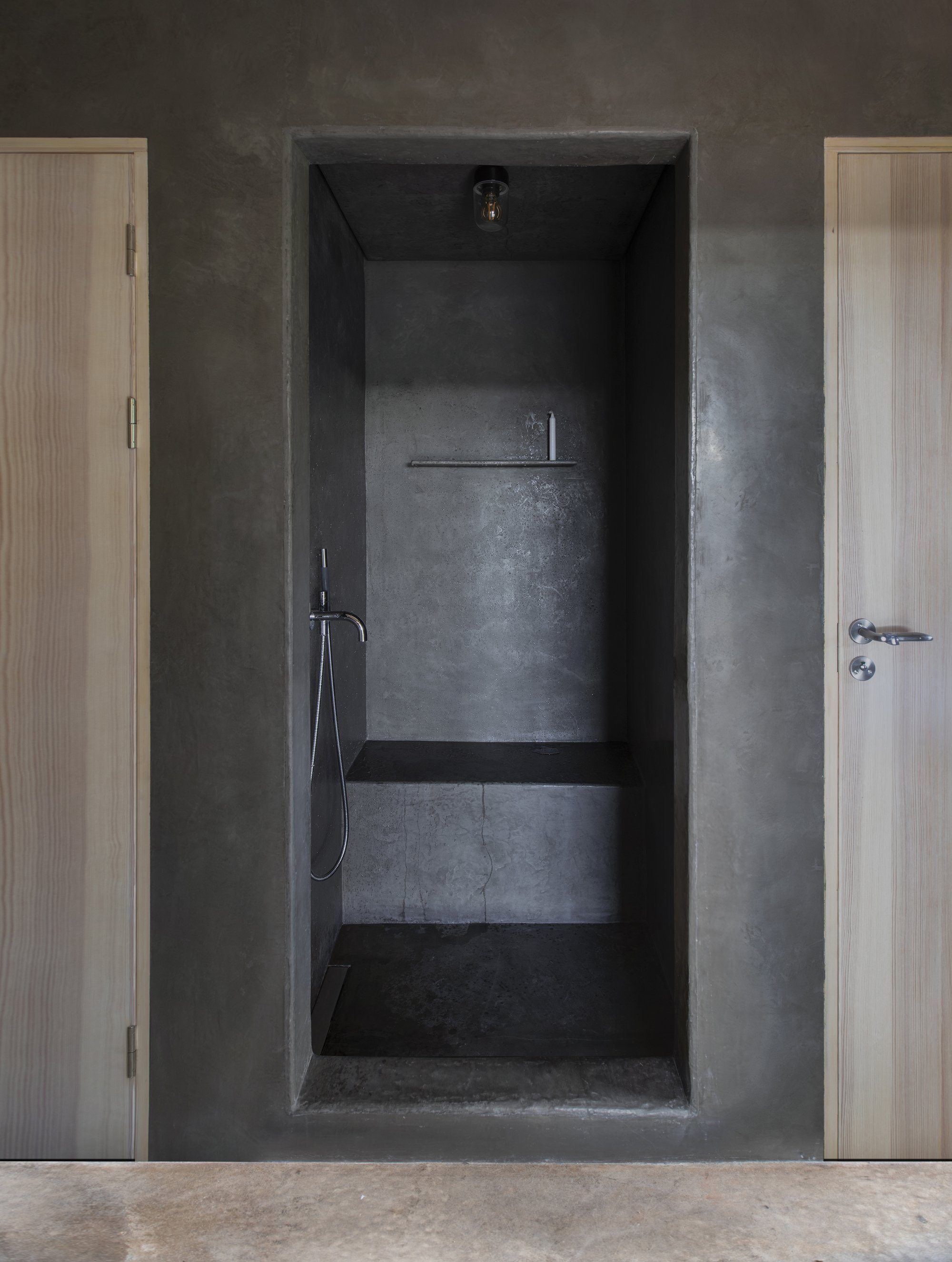 Nadčasový dřevěný dům postavený tradiční technikou