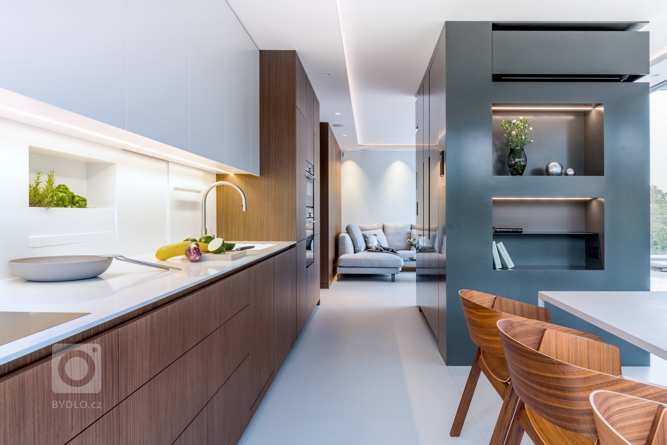 Cílem projektu bylo navrhnout byt pro mladou rodinu s dětmi tak, aby vše mělo jasnou koncepci, co se týká uspořádání, funkčnosti a kvality použitých materiálů.…