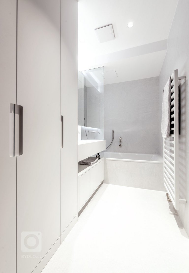 add picture to album