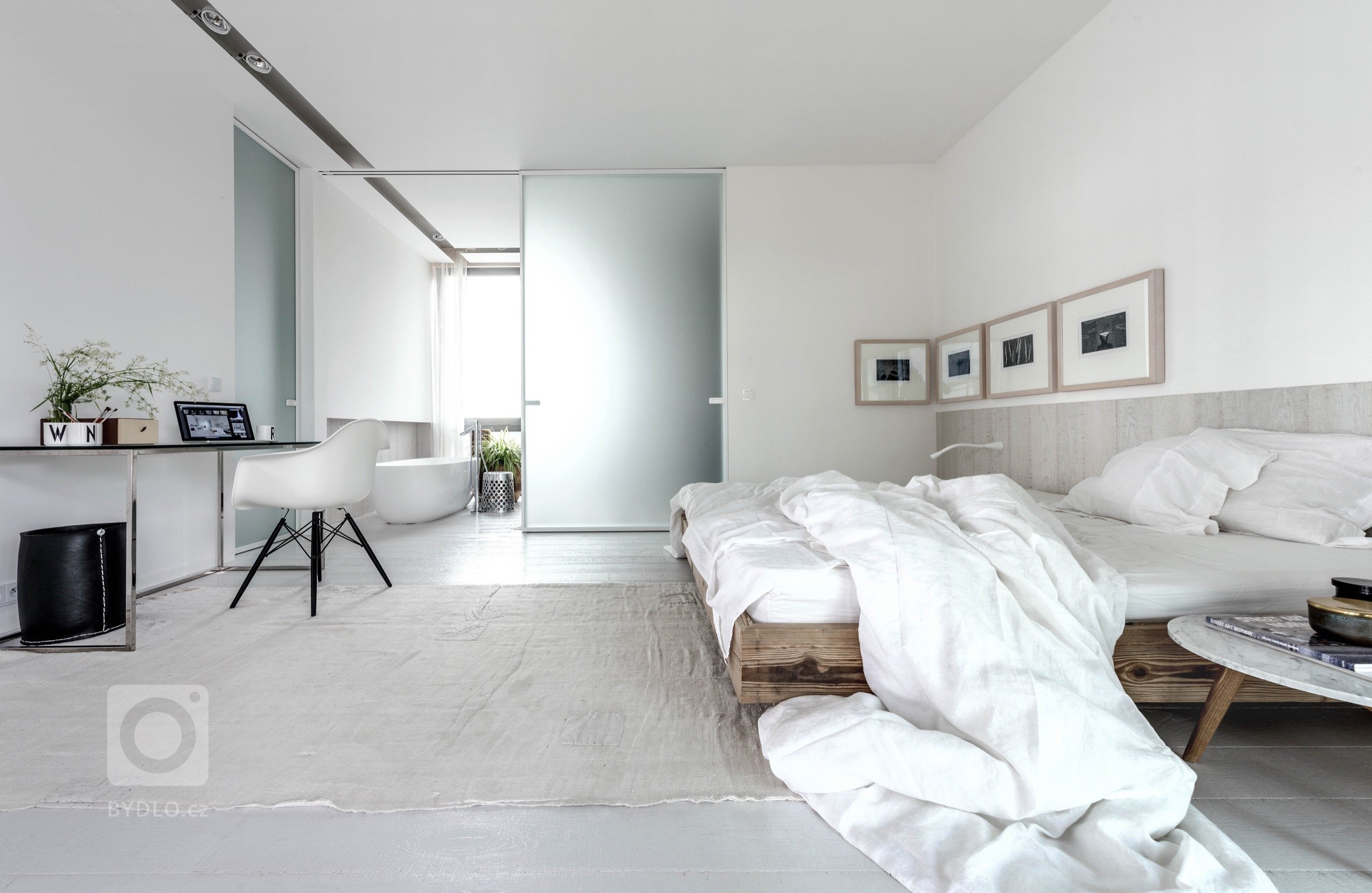 Po více než deseti letech strávených v&nbsp;zahraničí a&nbsp;několika v&nbsp;Praze se Pavel a&nbsp;Kari rozhodli přestěhovat do Zlína a&nbsp;postavit si tu…