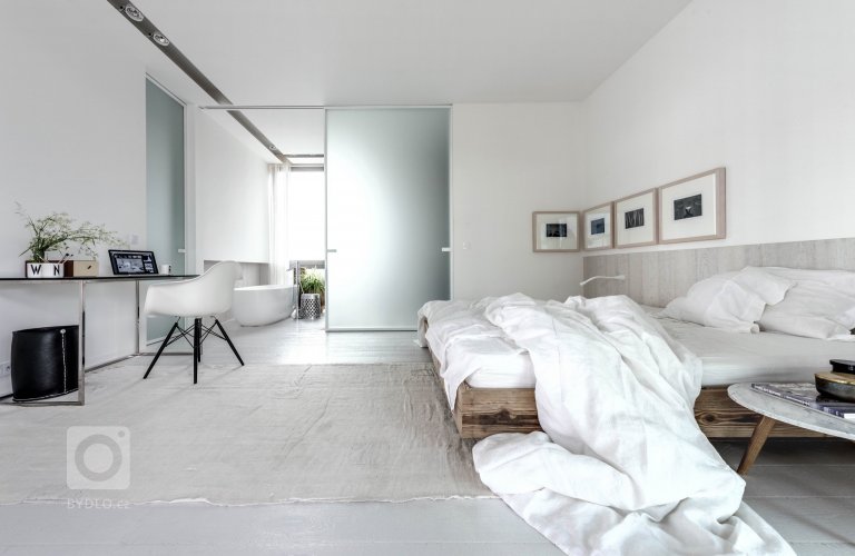 add picture to album