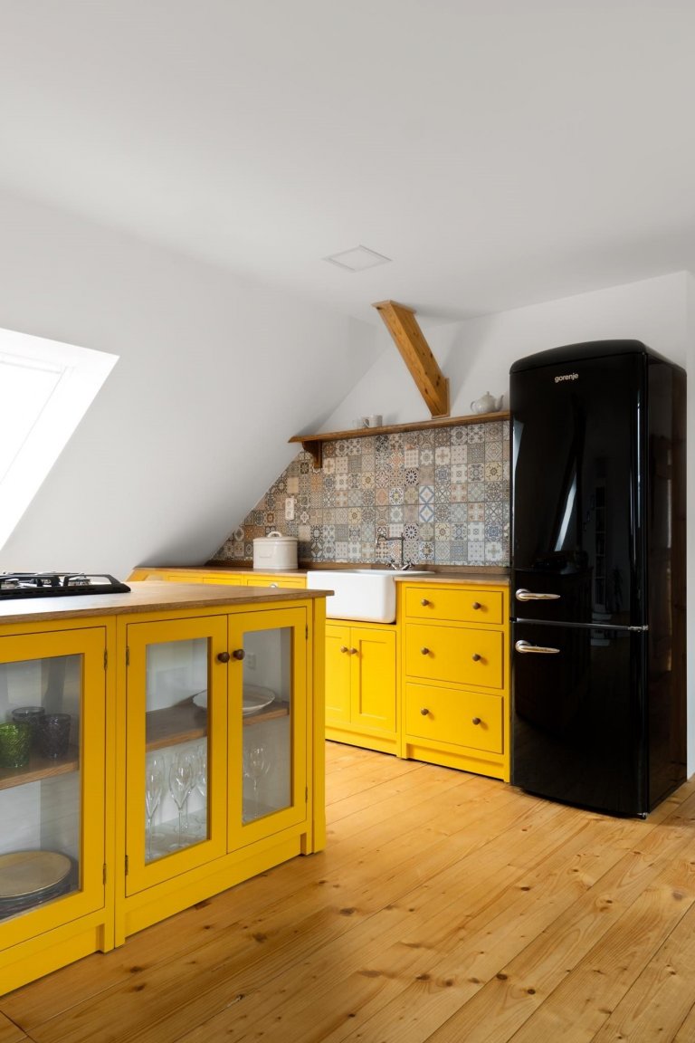 Tato kuchyně byla navržena a vyrobena pro klienty, kteří rekonstruovali svou venkovskou usedlost. Je součástí&nbsp;otevřeného prostoru jednoho z&nbsp;loftových…