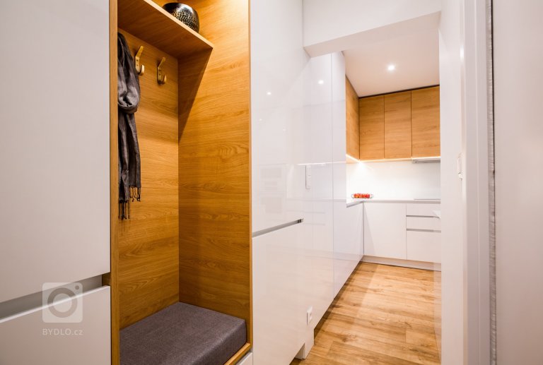 add picture to album