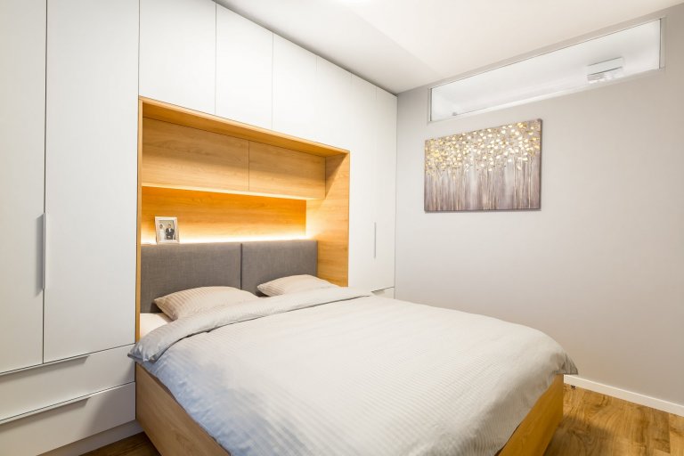 Kompletná rekonštrukcia panelového bytu v Petržalke&nbsp;????
Nahliadnite do našej realizácie interiéru, kde sme výraznou zmenou dispozície dosiahli kvalitu…