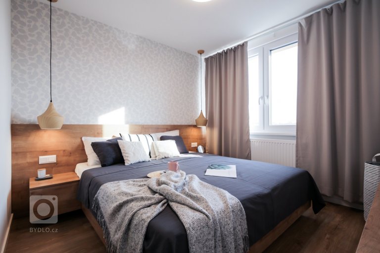 add picture to album