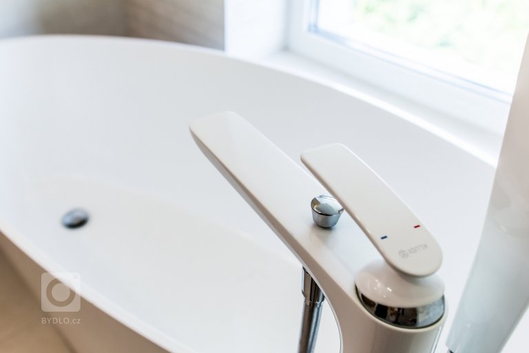 add picture to album