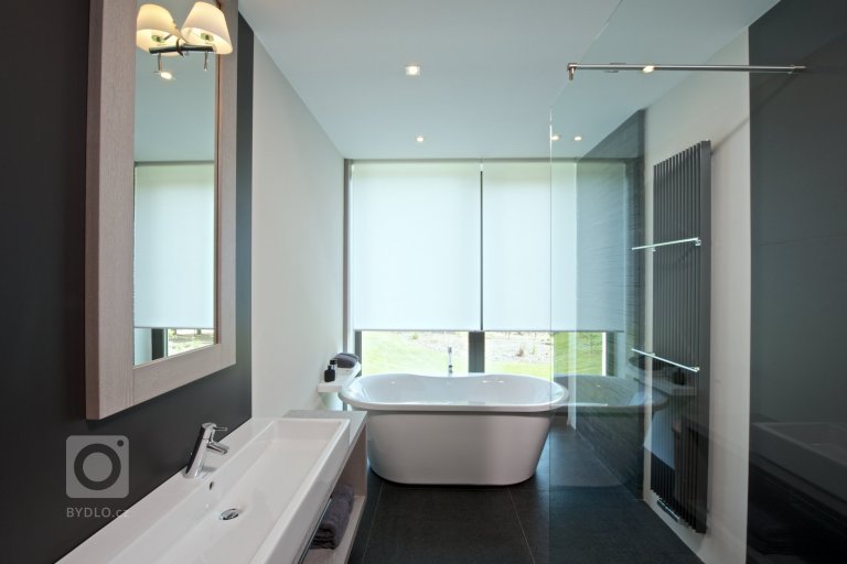 add picture to album