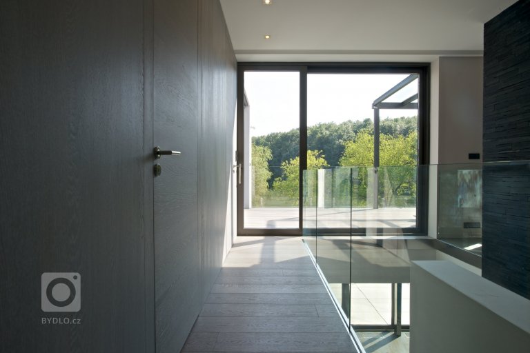 add picture to album