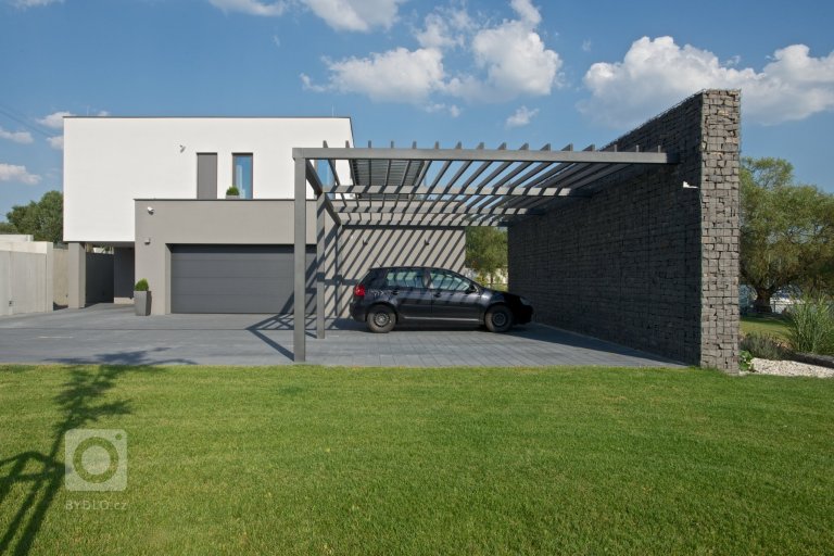 add picture to album