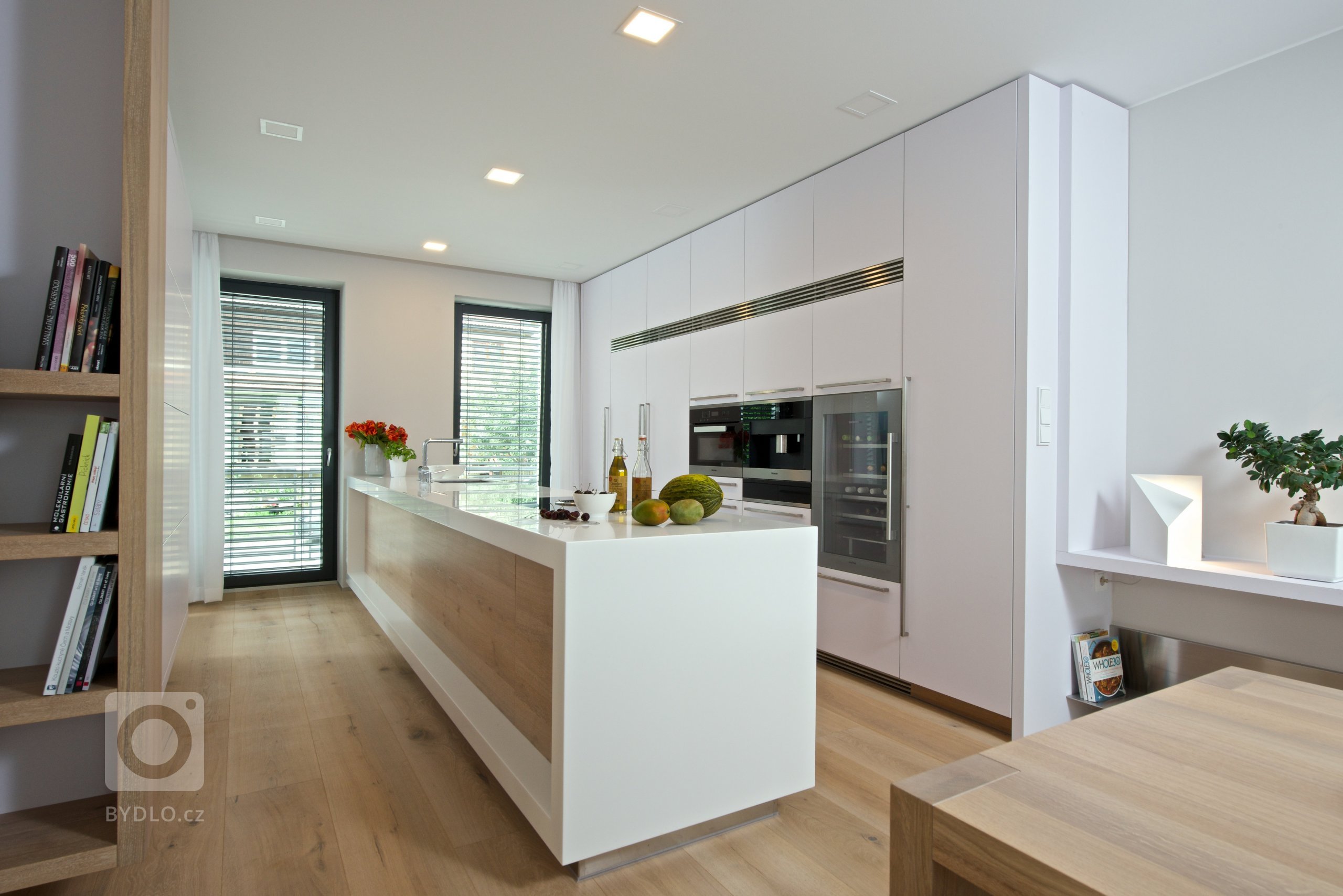 Mladí manželé koupili relativně úzký řadový dům se třemi nadzemními podlažími a sklepem, postavený na přelomu 70. a 80. let minulého století. Ačkoli dům dobře…